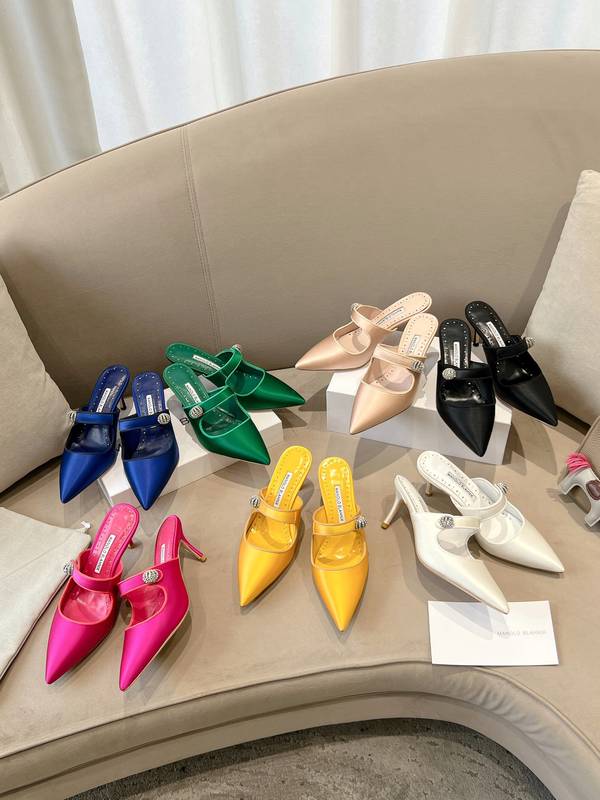 Manolo Blahnik Shoes MBS00060